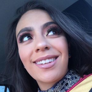 Meet your Posher, Abigail